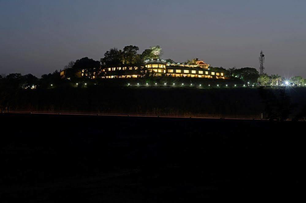 The Dukes Retreat Khandala Lonavala Esterno foto